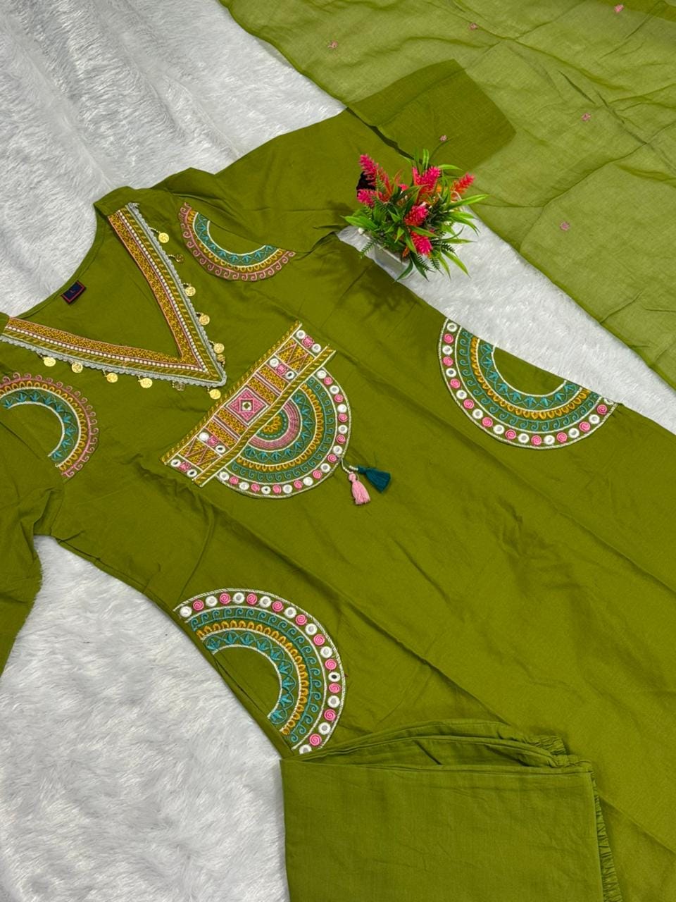 Ayzaan Label Olive Green Mal Cotton Ethnic Set with Traditional Gujarati Embroidery & Cutwork – Comfortable Occasion Wear
